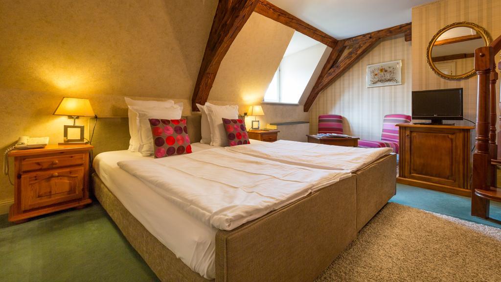 Hostellerie De La Pommeraie By Popinns Selestat Room photo